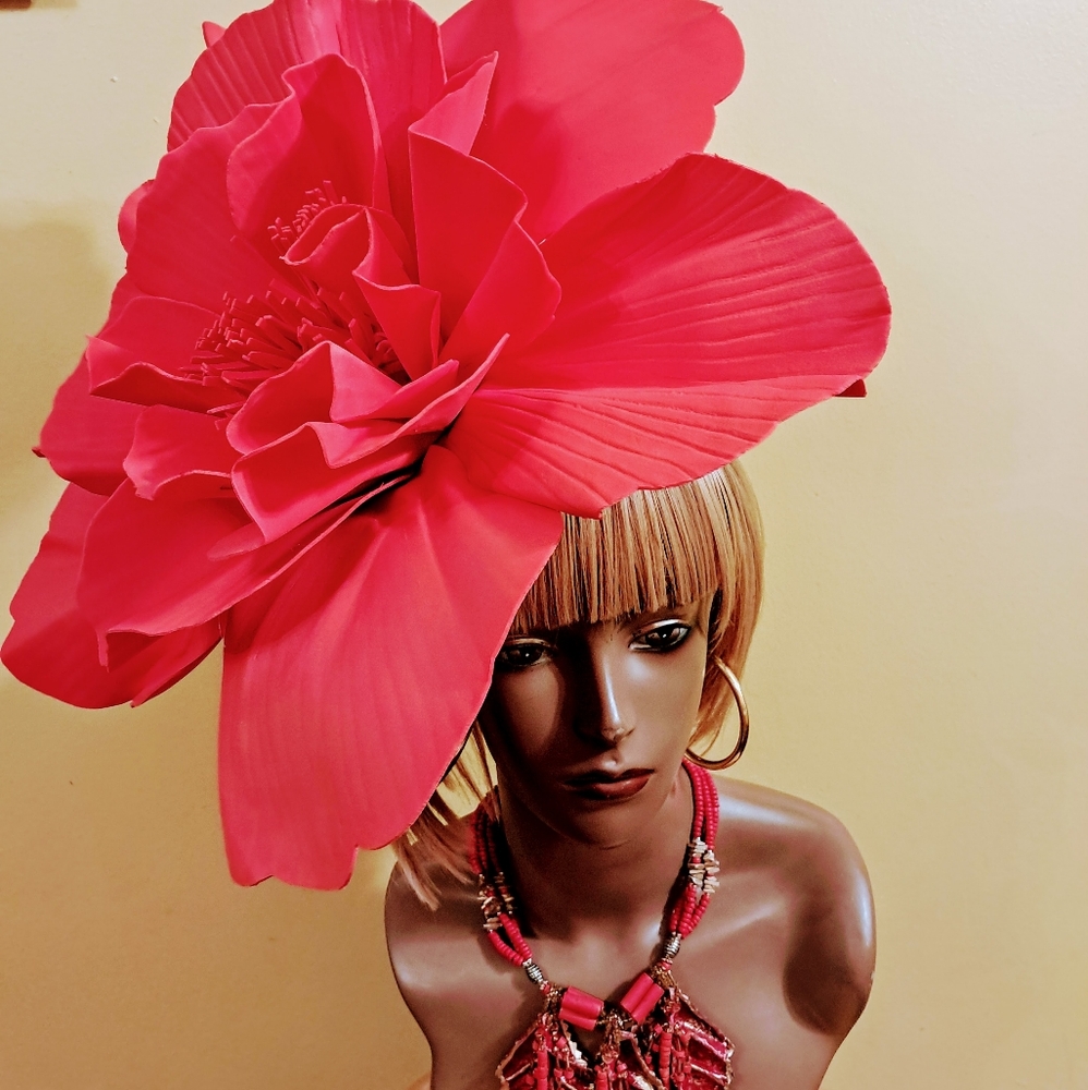 NEW STUNNING BIG RED FLOWER FASCINATOR HAT WITH HEADBAND, 12 X 6"
